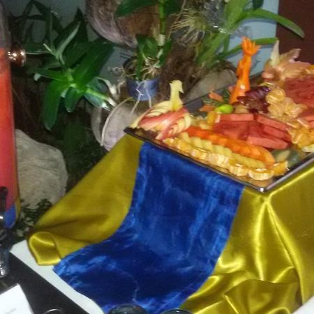 منتجع بالم سبرينج يانغون المظهر الخارجي الصورة